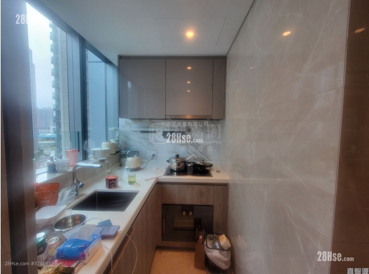 维港滙 售盘 2 房 597 平方尺