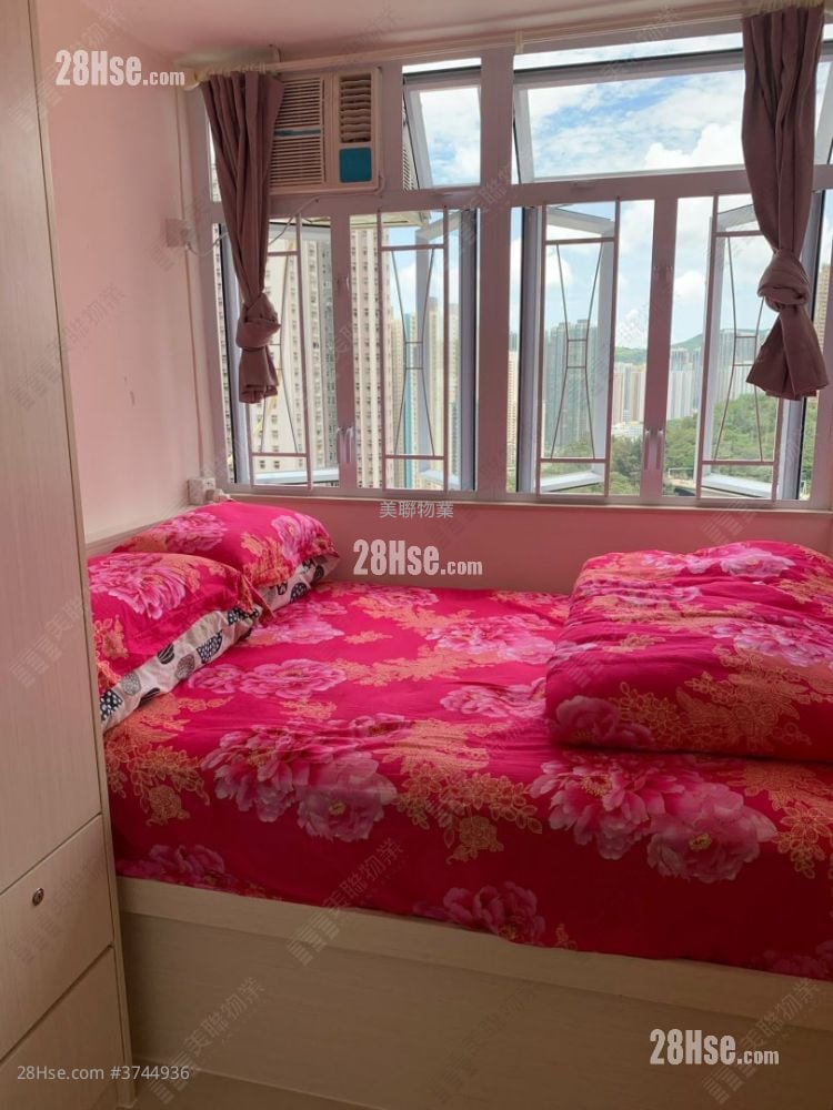 Tsui Lam Estate Sell 2 Bedrooms , 1 Bathroom 381 ft²