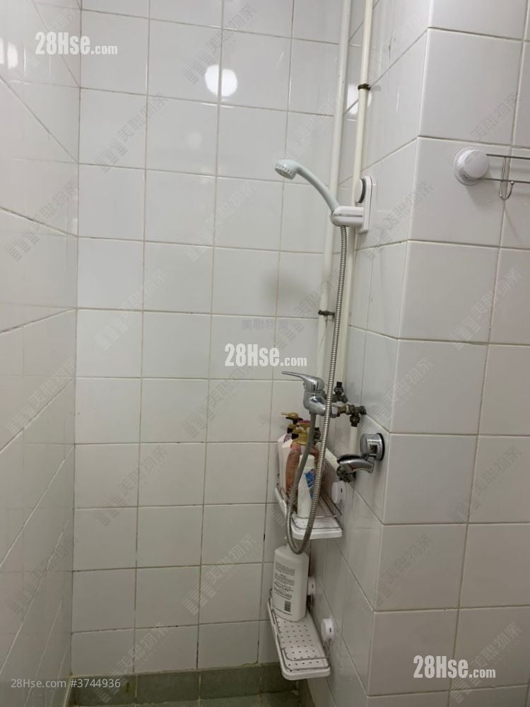 Tsui Lam Estate Sell 2 Bedrooms , 1 Bathroom 381 ft²