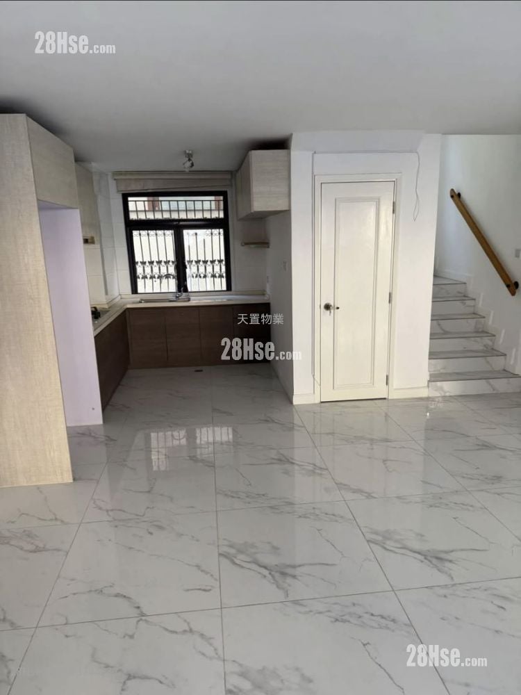 雍怡小筑 售盘 5+ 房 , 5+ 浴室 2,100 平方尺