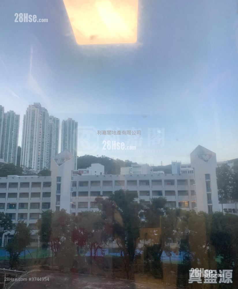 荃德花園 售盤 2 房 , 1 浴室 340 平方呎