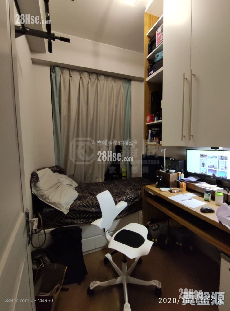 高爾夫御苑 售盤 2 房 , 1 浴室 484 平方呎