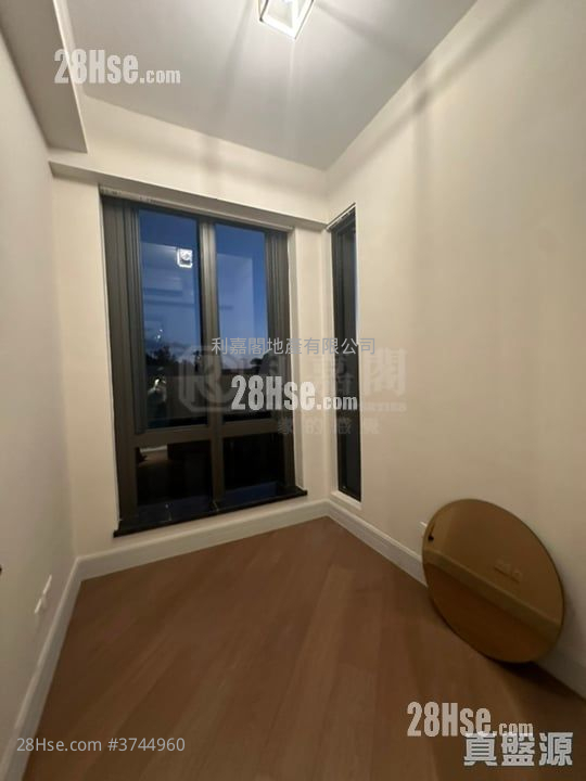 高爾夫御苑 售盤 2 房 , 1 浴室 484 平方呎