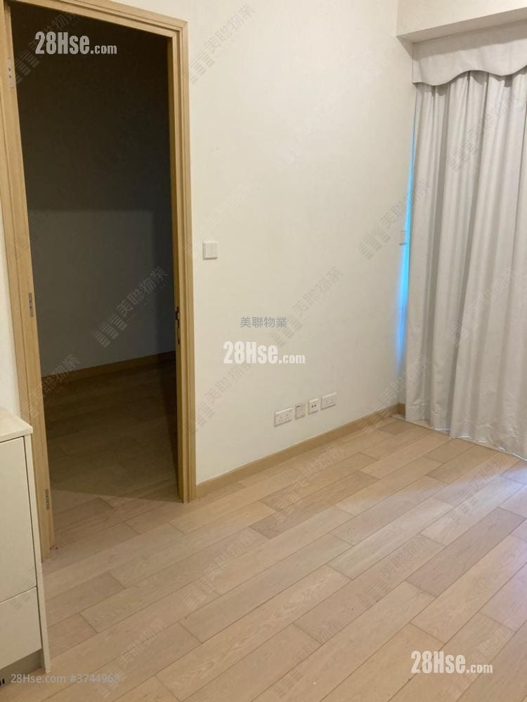 Twin Peaks Sell 1 Bedroom , 1 Bathroom 343 ft²