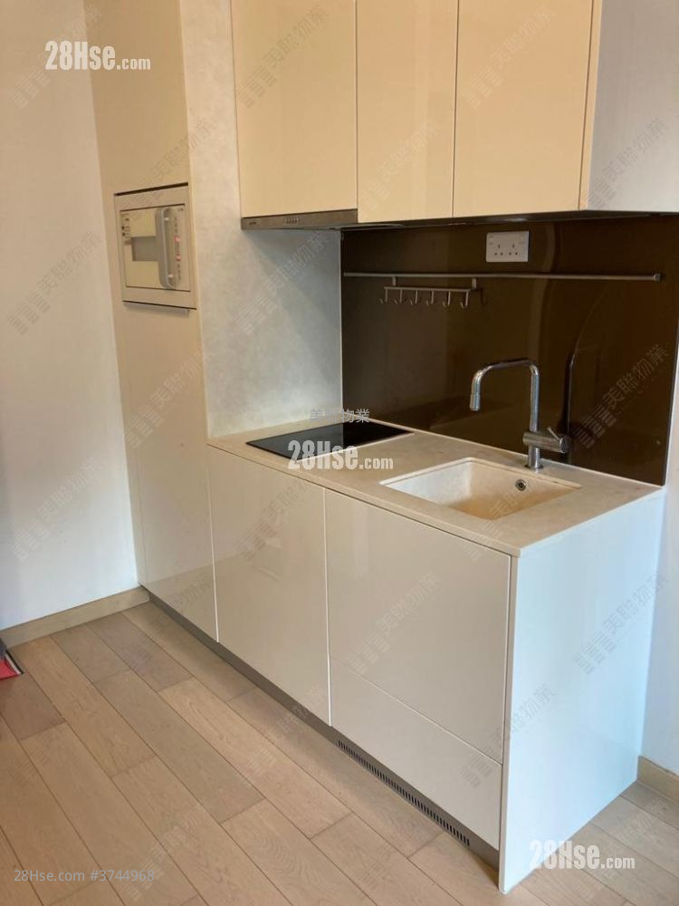 Twin Peaks Sell 1 Bedroom , 1 Bathroom 343 ft²