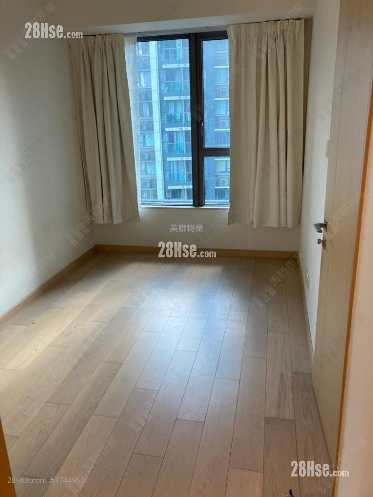 Twin Peaks Sell 1 Bedroom , 1 Bathroom 343 ft²