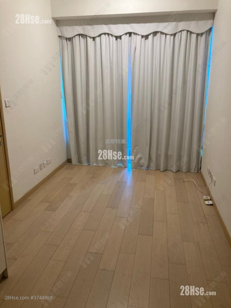 Twin Peaks Sell 1 Bedroom , 1 Bathroom 343 ft²