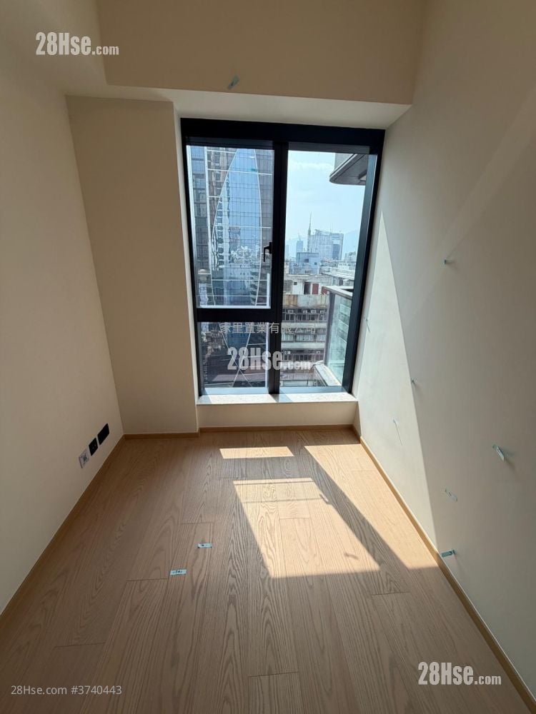 高临 租盘 1 房 , 1 浴室 269 平方尺