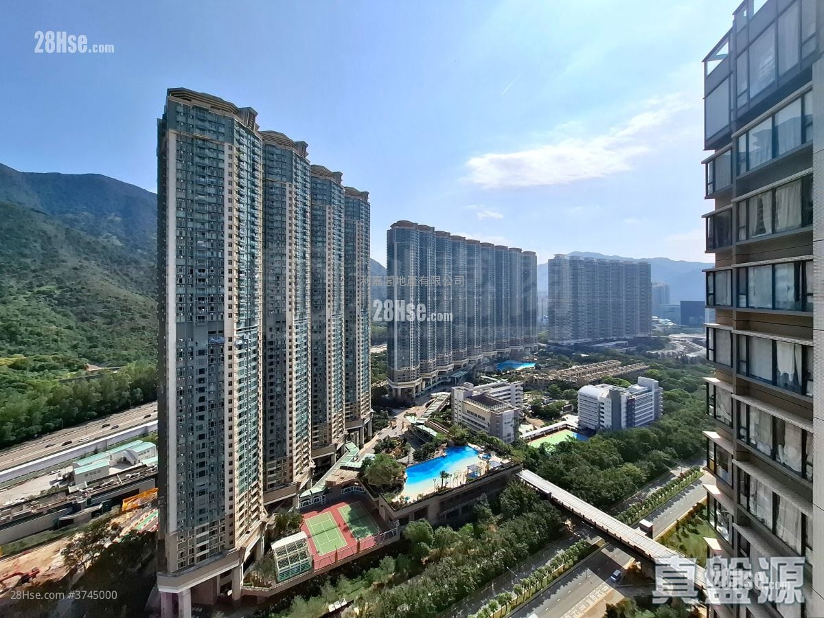 The Visionary Sell 714 ft²