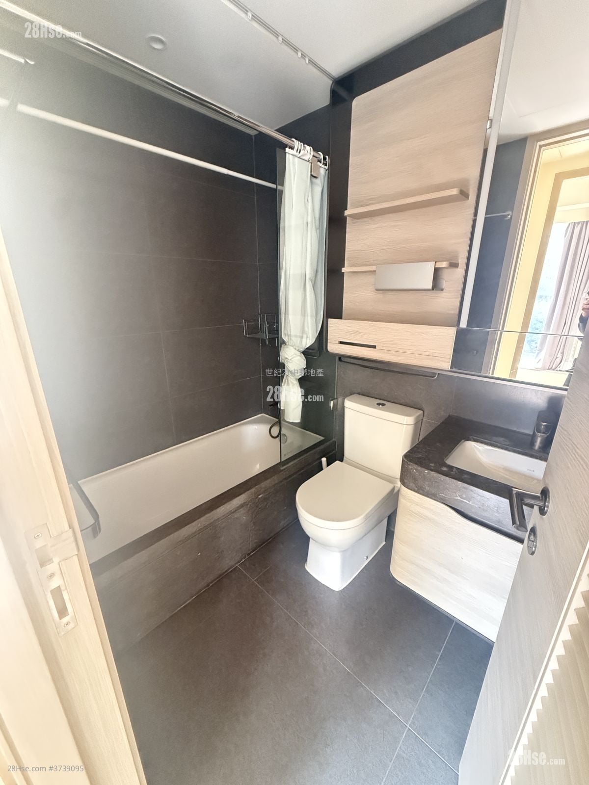 柏蔚山 售盘 3 房 , 2 浴室 1,066 平方尺