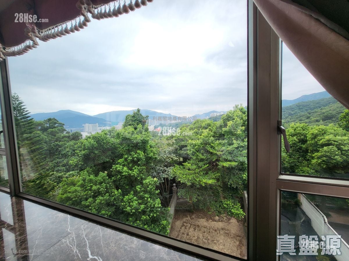 Casa Marina Sell 4 Bedrooms , 3 Bathrooms 1,953 ft²