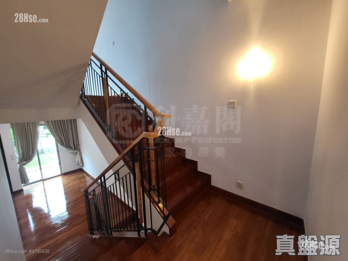 Casa Marina Sell 4 Bedrooms , 3 Bathrooms 1,953 ft²