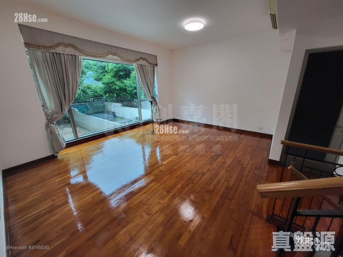 Casa Marina Sell 4 Bedrooms , 3 Bathrooms 1,953 ft²