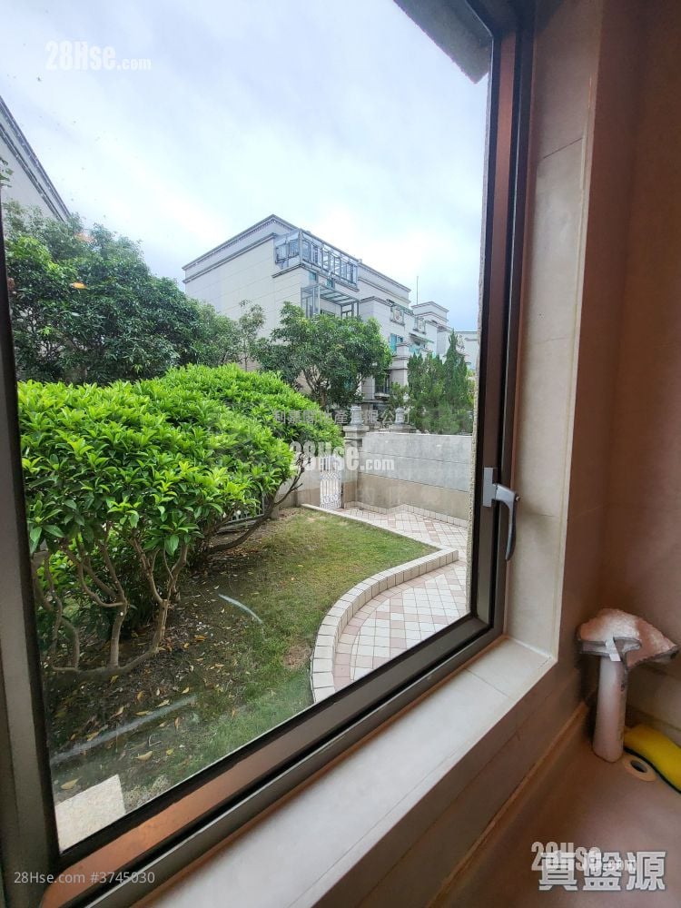 Casa Marina Sell 4 Bedrooms , 3 Bathrooms 1,953 ft²