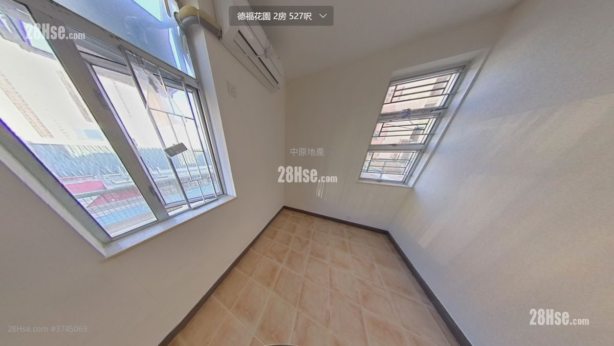 Telford Gardens Sell 2 Bedrooms , 1 Bathroom 527 ft²