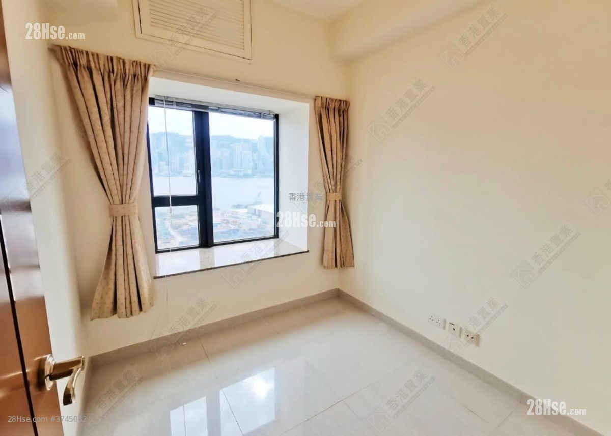 The Arch Sell 3 Bedrooms , 3 Bathrooms 840 ft²