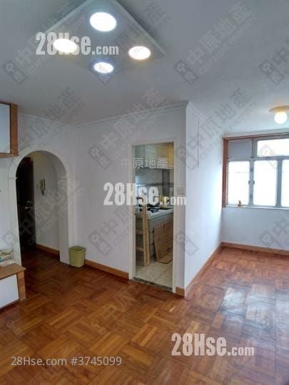 Telford Gardens Sell 2 Bedrooms , 1 Bathroom 517 ft²