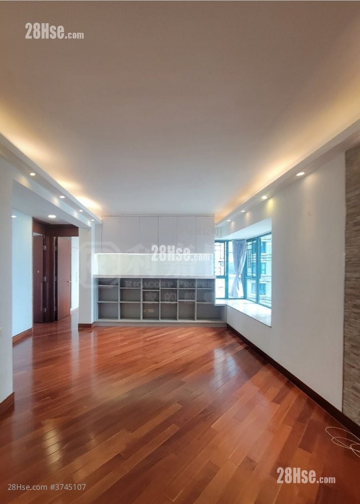 The Long Beach Sell 3 Bedrooms , 3 Bathrooms 790 ft²