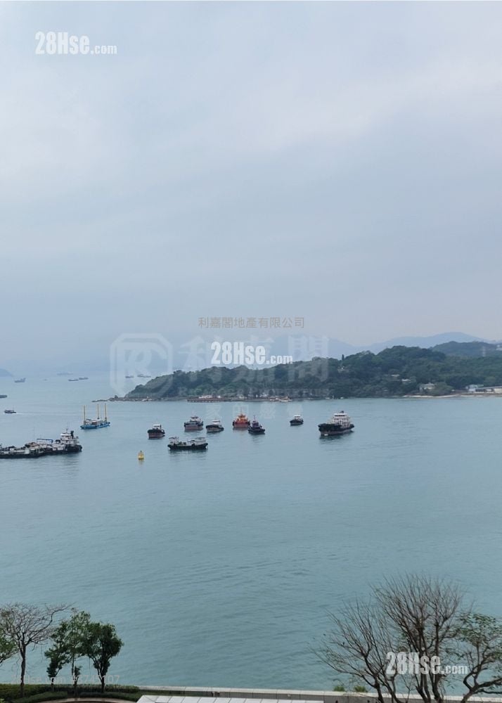 The Long Beach Sell 3 Bedrooms , 3 Bathrooms 790 ft²