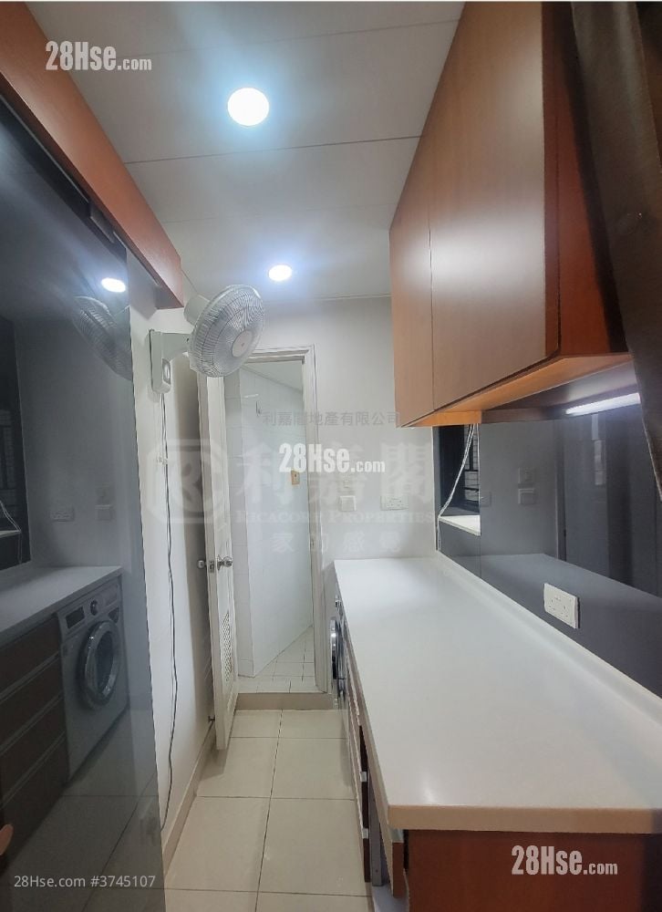 The Long Beach Sell 3 Bedrooms , 3 Bathrooms 790 ft²