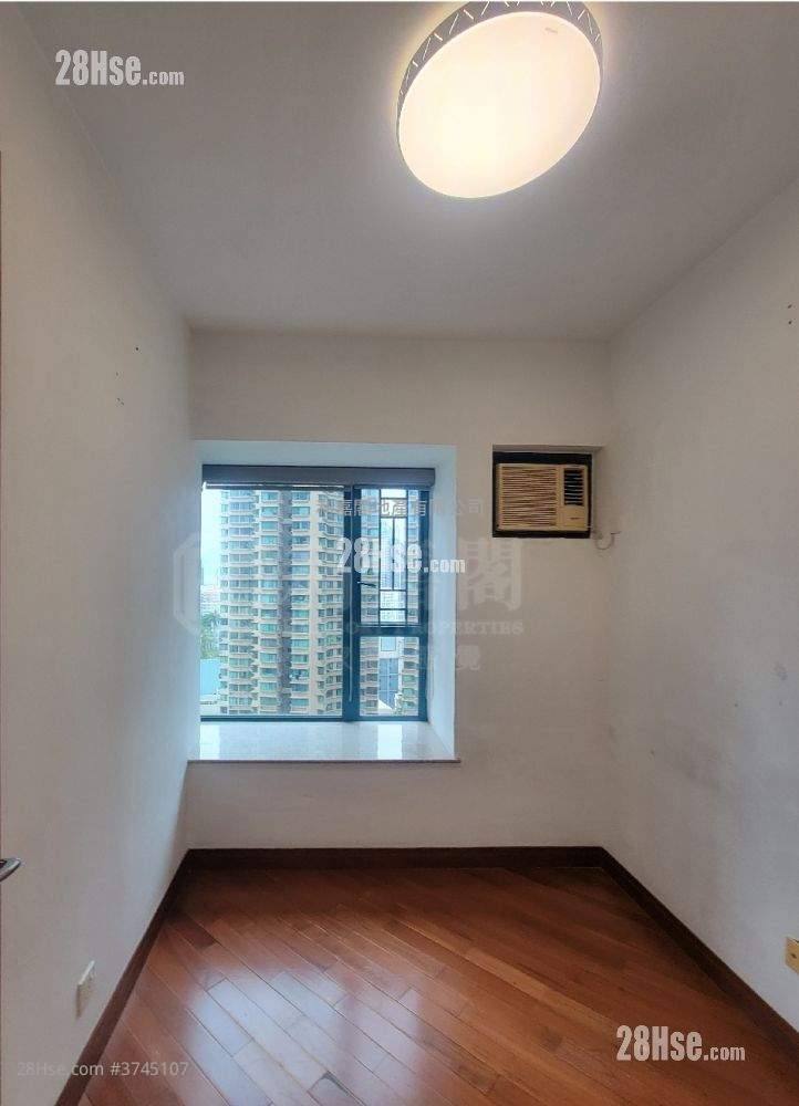 The Long Beach Sell 3 Bedrooms , 3 Bathrooms 790 ft²