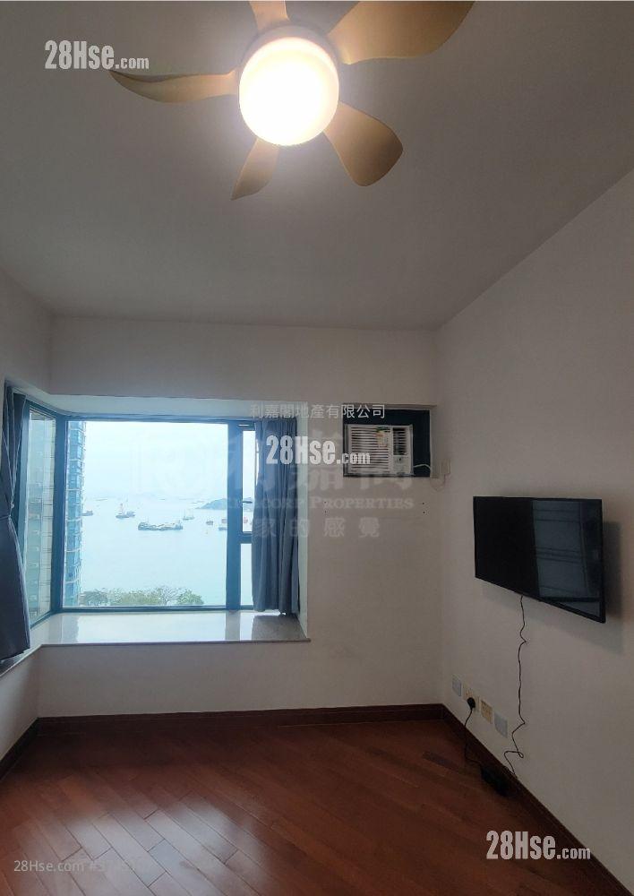 The Long Beach Sell 3 Bedrooms , 3 Bathrooms 790 ft²