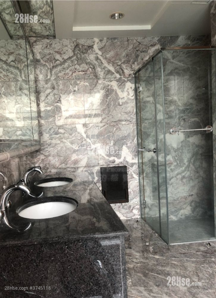 凱旋門 租盤 4 房 , 4 浴室 1,955 平方呎