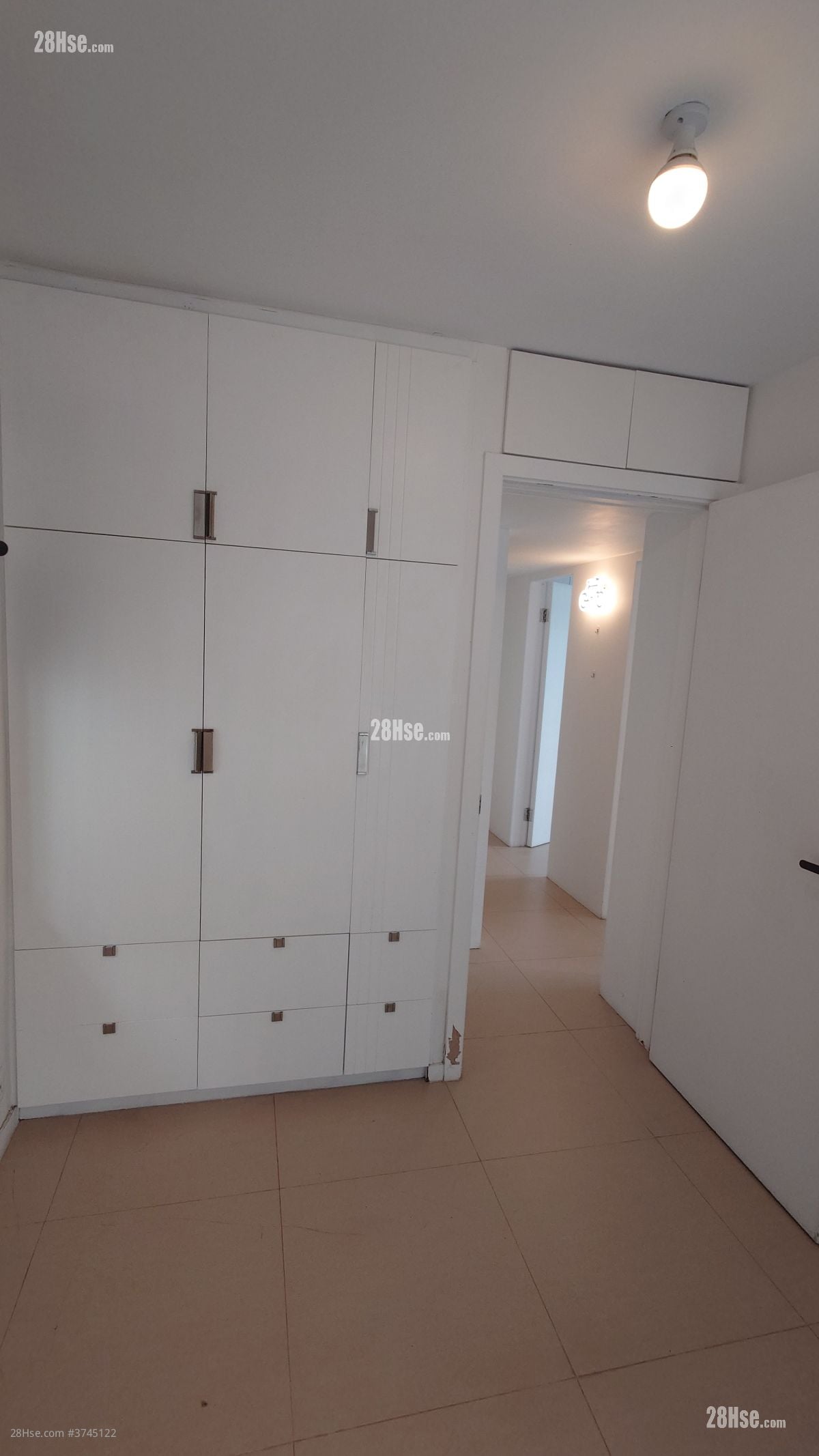 杏花邨 售盘 3 房 643 平方尺