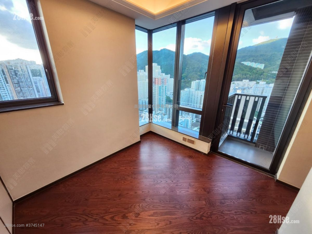 睿峰 售盤 2 房 438 平方呎