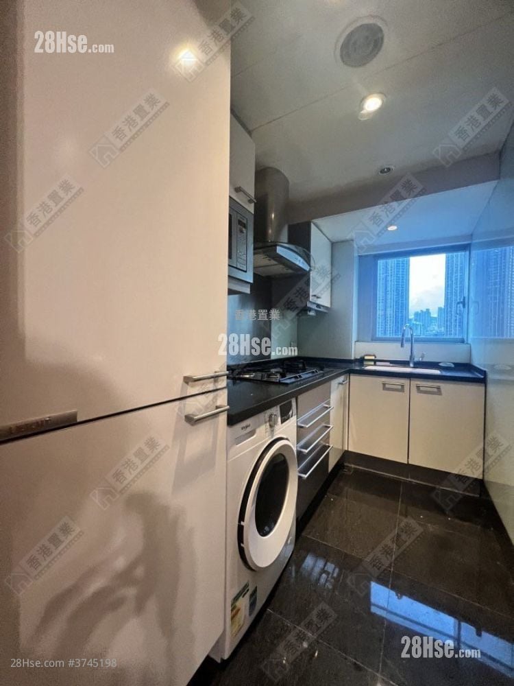 君临天下 售盘 2 房 , 1 浴室 743 平方尺