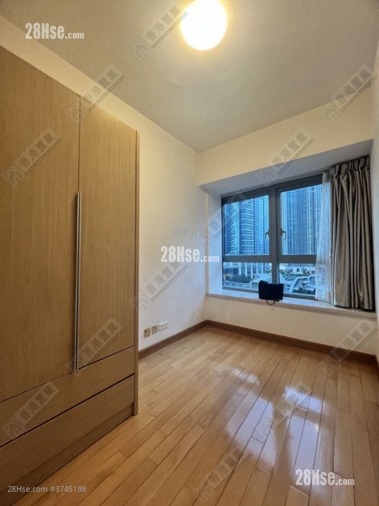 君临天下 售盘 2 房 , 1 浴室 743 平方尺