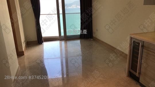 加多近山 售盤 3 房 , 2 浴室 915 平方呎