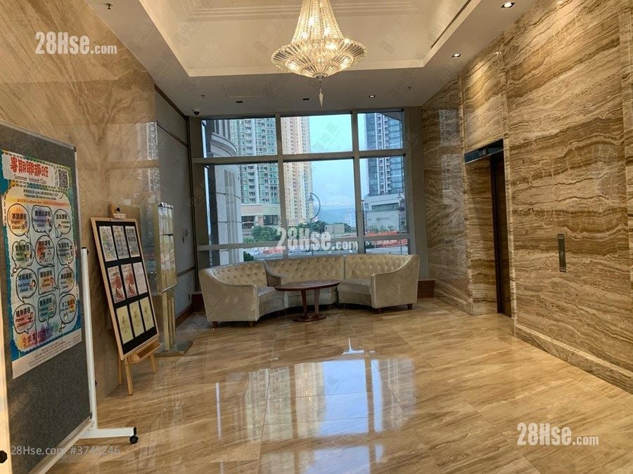 致蓝天 租盘 5+ 房 , 2 浴室 792 平方尺