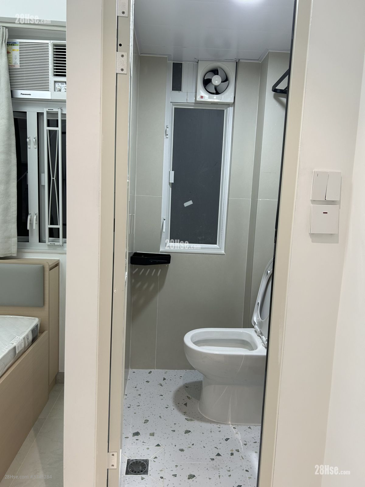 上海大廈 租盤 372 平方呎