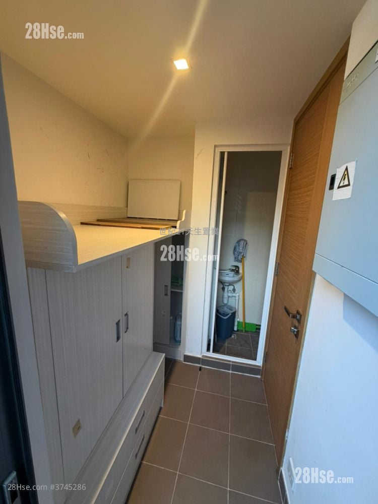 The Bloomsway Sell 5+ Bedrooms , 5+ Bathrooms 1,259 ft²