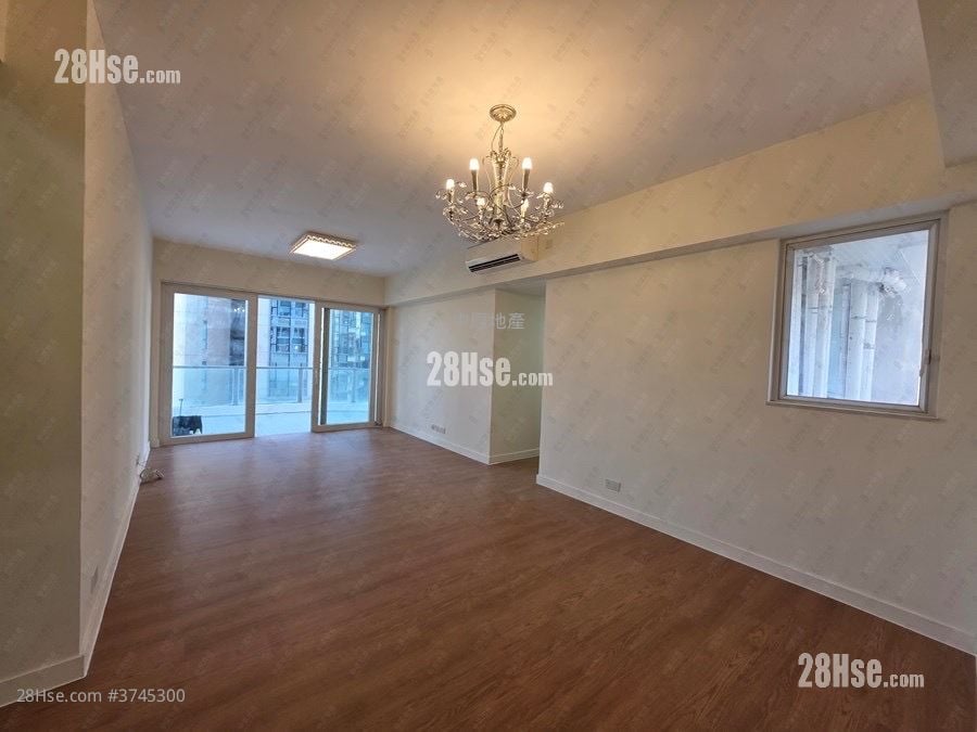 Island Lodge Sell 4 Bedrooms 978 ft²