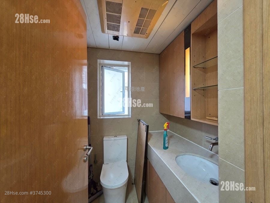 Island Lodge Sell 4 Bedrooms 978 ft²