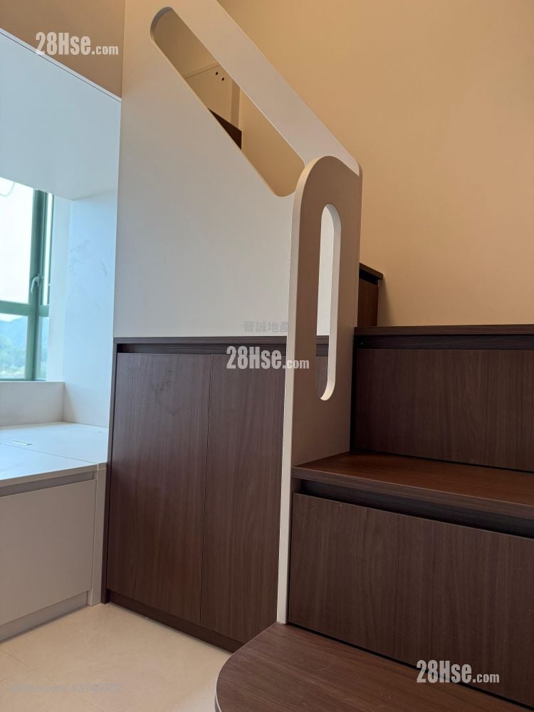 Sea Crest Villa Sell 3 Bedrooms , 2 Bathrooms 614 ft²