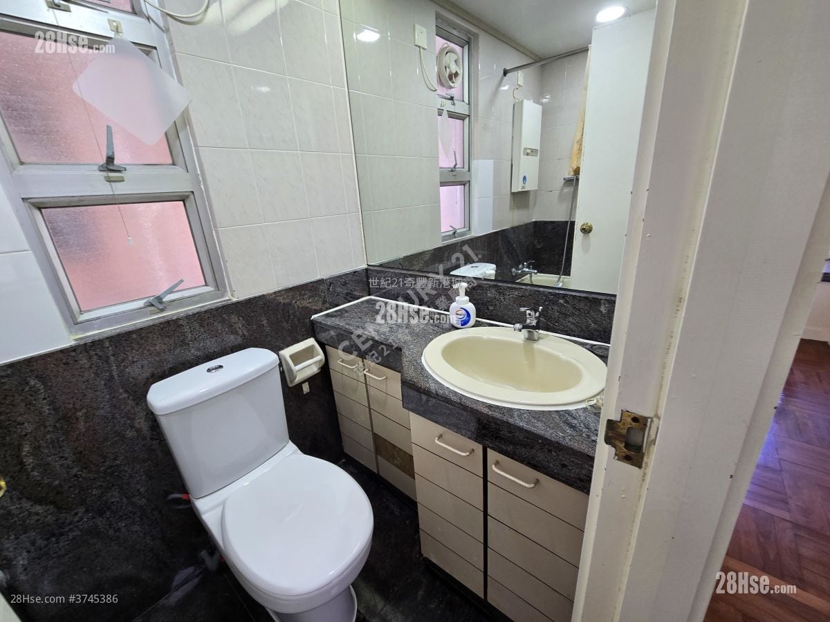 Sunshine City Sell 2 Bedrooms , 1 Bathroom 337 ft²