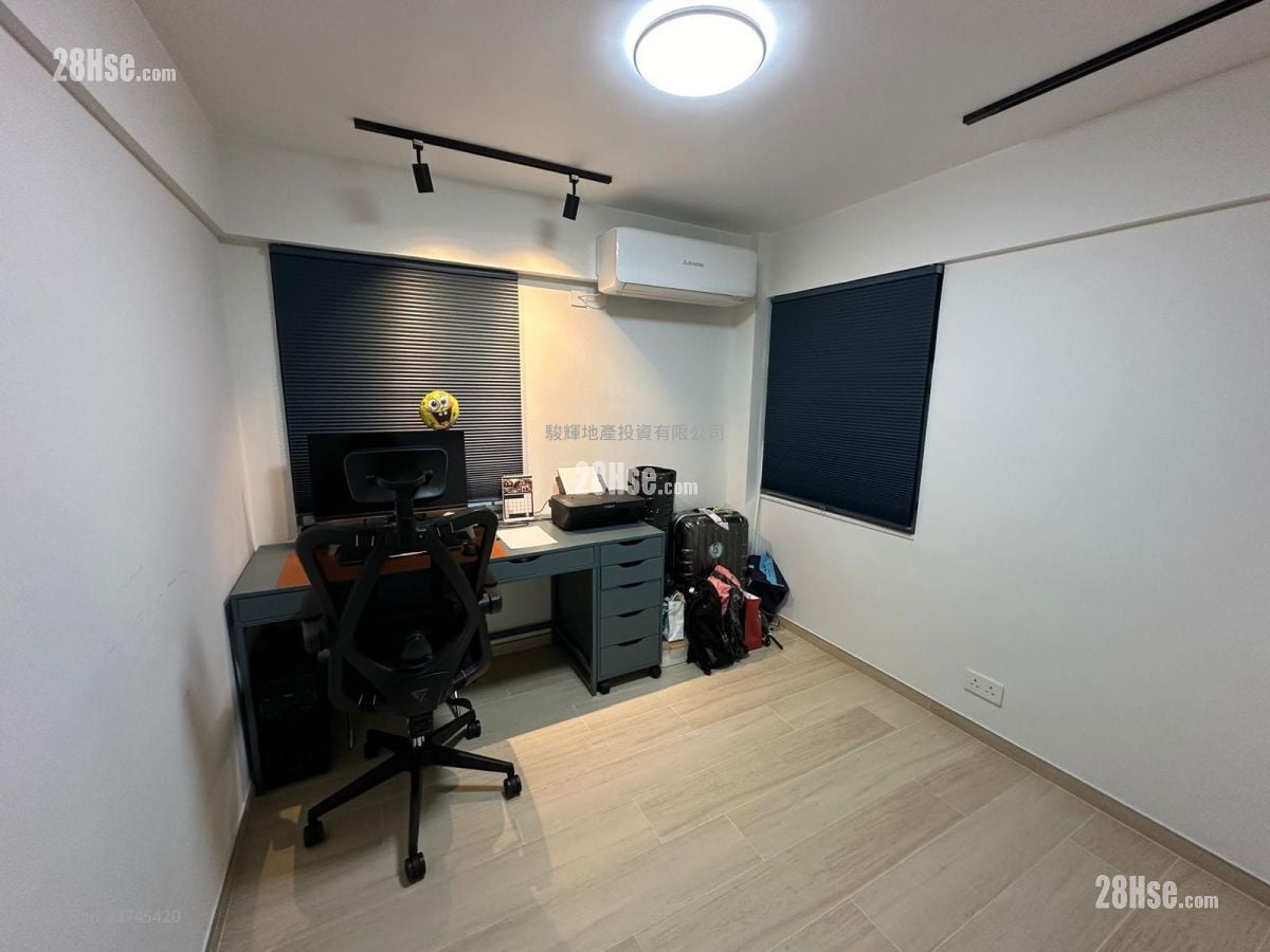 Lok Lo Ha Village Sell 2 Bedrooms , 1 Bathroom 700 ft²