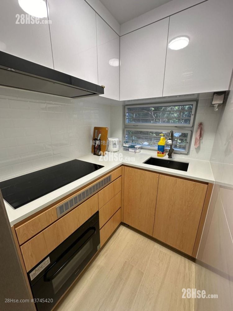 Lok Lo Ha Village Sell 2 Bedrooms , 1 Bathroom 700 ft²