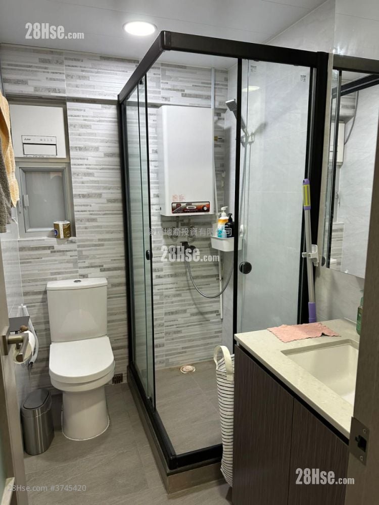 Lok Lo Ha Village Sell 2 Bedrooms , 1 Bathroom 700 ft²