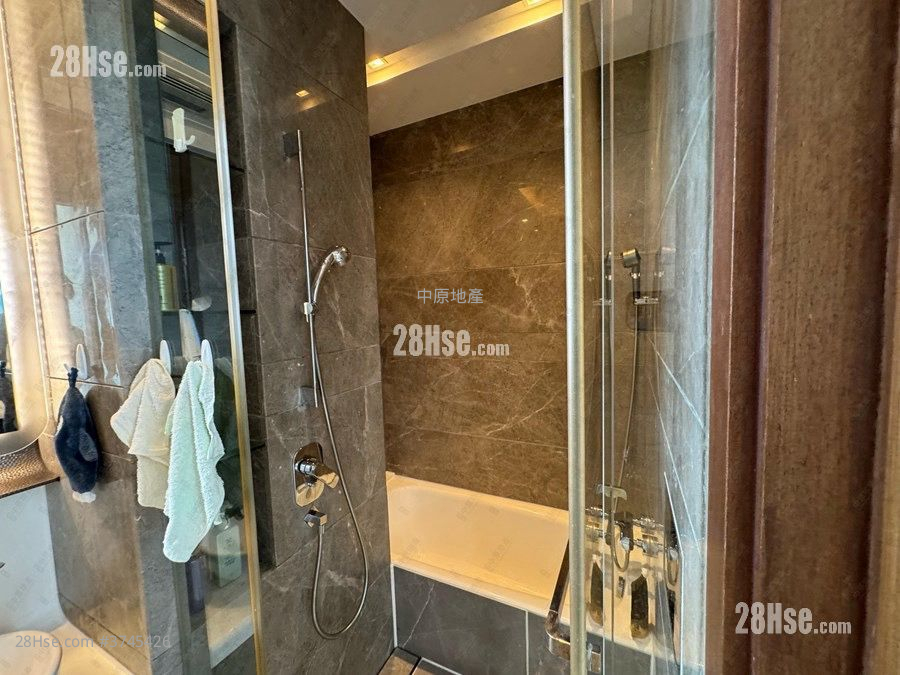 逸峯 售盤 4 房 , 4 浴室 1,097 平方呎