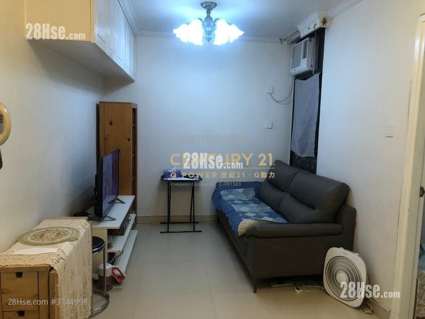 Shaukeiwan Plaza Sell 2 Bedrooms , 1 Bathroom 361 ft²