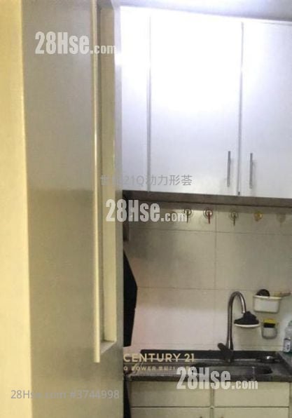 Shaukeiwan Plaza Sell 2 Bedrooms , 1 Bathroom 361 ft²