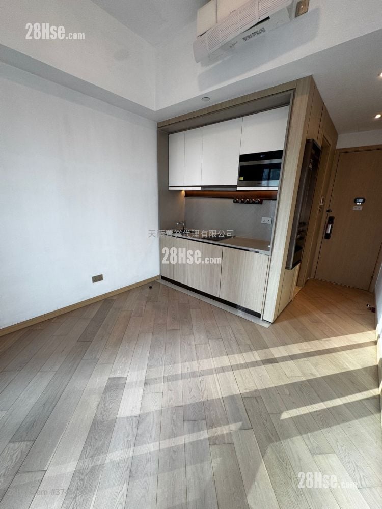 Manor Hill Sell 1 Bathroom 215 ft²