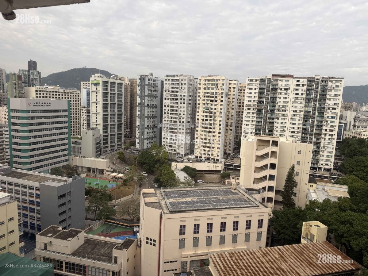 Mountain Court Sell 2 Bedrooms , 2 Bathrooms 991 ft²