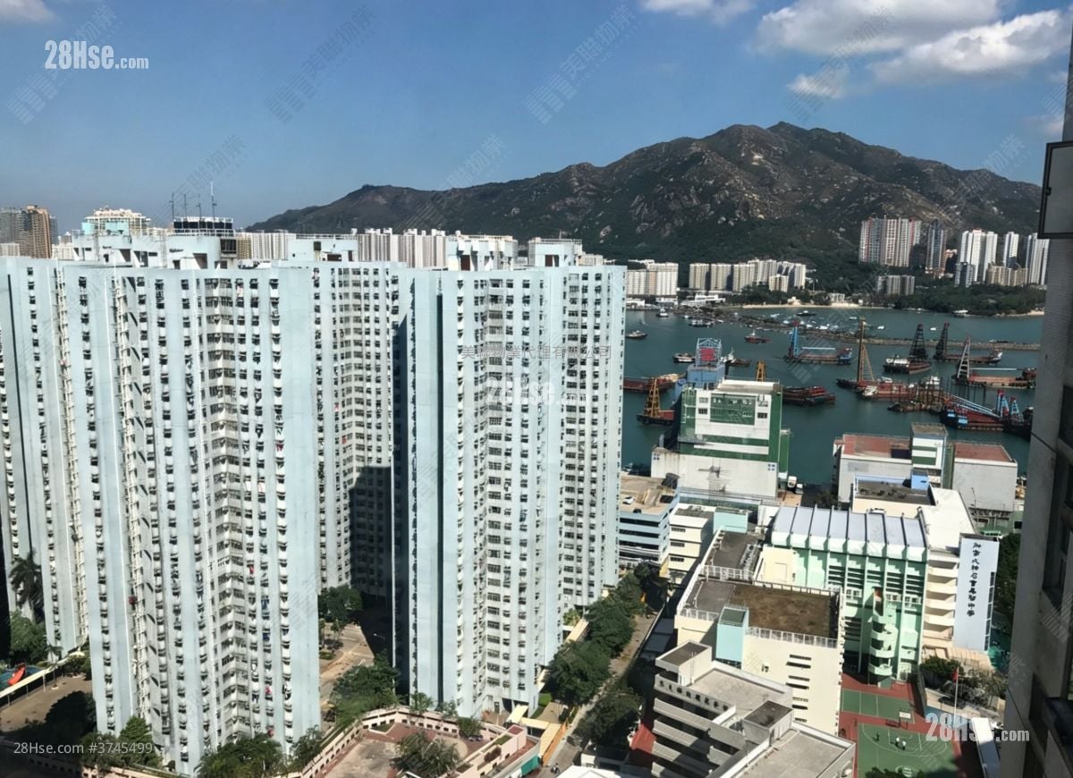 Pierhead Garden Sell 2 Bedrooms 521 ft²