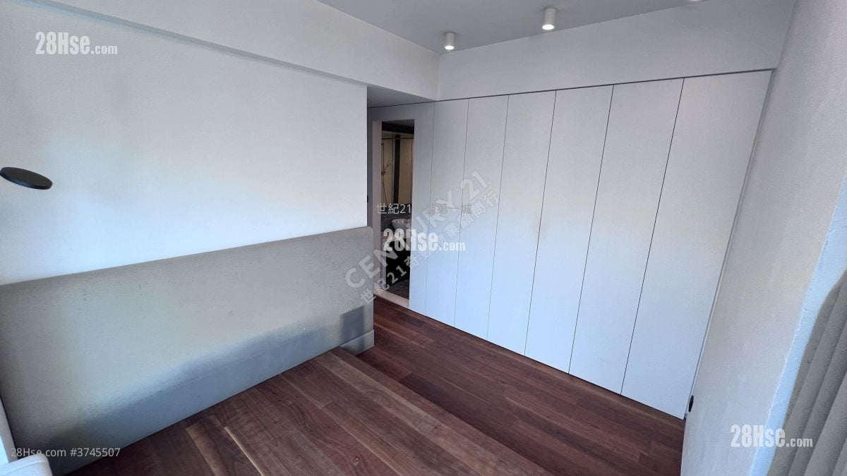 Festival City Sell 785 ft²