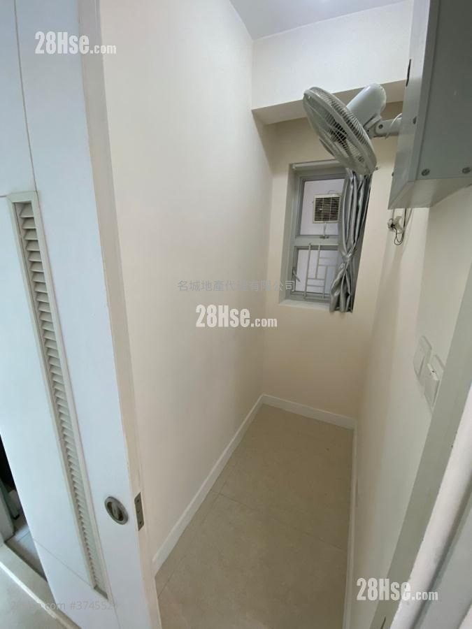 名城 售盘 4 房 , 2 浴室 958 平方尺